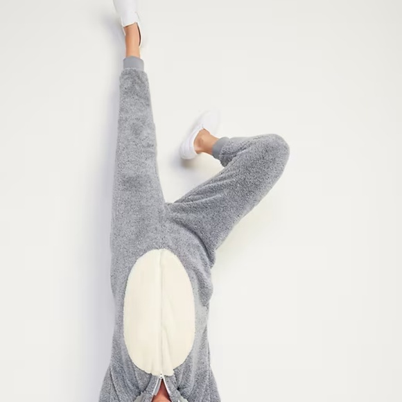 Plush Bunny Rabbit Onsie Costume Pajamas Medium 🎃🐰🐇 - Picture 6 of 8